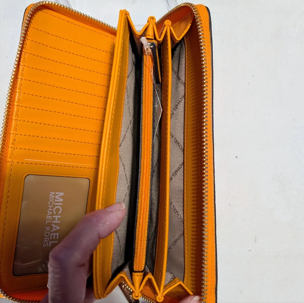 Michael Kors Jet Set Large Leather Travel Continental Wallet/Wristlet Pop Orange
